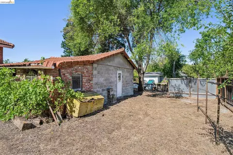 Exterior - 1830 3rd Ave, Walnut Creek, CA 94597 photo 12 of 13