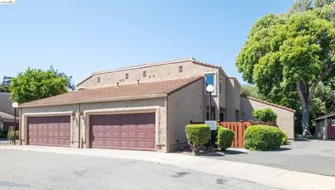 31 Campo Verde Cir, San Pablo, CA 94806