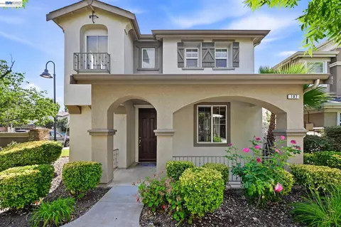 107 Olmsted Ct, Pittsburg, CA 94565