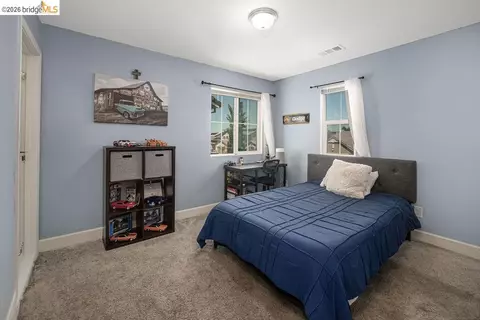 Bedroom - 2371 Cornwall Ave, Manteca, CA 95337 photo 6 of 6