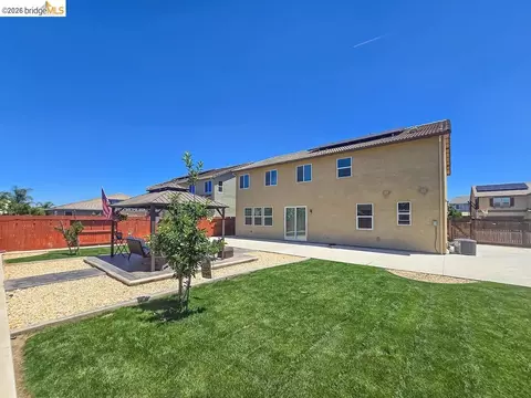 Exterior - 2371 Cornwall Ave, Manteca, CA 95337 photo 9 of 15