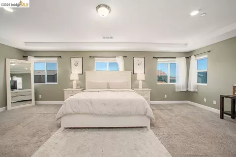 Bedroom - 2371 Cornwall Ave, Manteca, CA 95337 photo 1 of 6