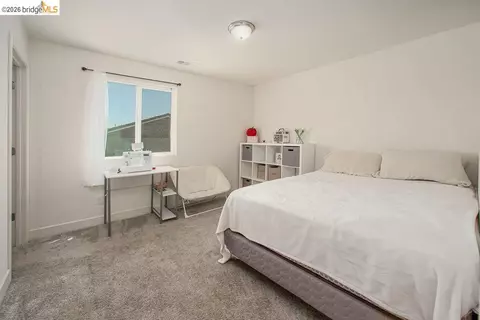 Bedroom - 2371 Cornwall Ave, Manteca, CA 95337 photo 2 of 6