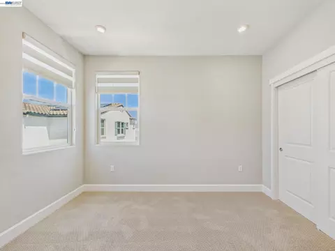 Bedroom - 233 E Central Pkwy, Mountain House, CA 95391 photo 15 of 16