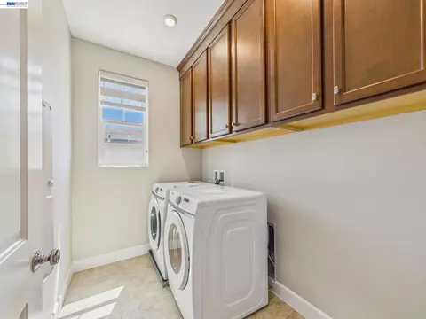 Other - 233 E Central Pkwy, Mountain House, CA 95391 photo 10 of 15