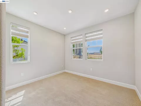 Bedroom - 233 E Central Pkwy, Mountain House, CA 95391 photo 1 of 16