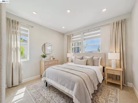 Bedroom - 233 E Central Pkwy, Mountain House, CA 95391 photo 2 of 16