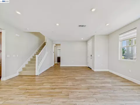 Living - 233 E Central Pkwy, Mountain House, CA 95391 photo 10 of 12