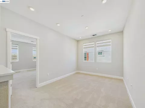 Living - 233 E Central Pkwy, Mountain House, CA 95391 photo 11 of 12