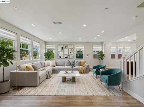 Living - 233 E Central Pkwy, Mountain House, CA 95391 photo 5 of 12