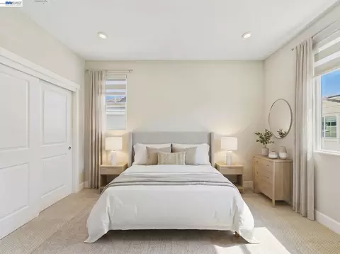 Bedroom - 233 E Central Pkwy, Mountain House, CA 95391 photo 12 of 16
