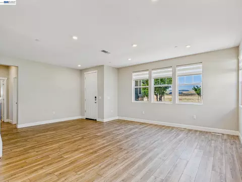 Living - 233 E Central Pkwy, Mountain House, CA 95391 photo 8 of 12