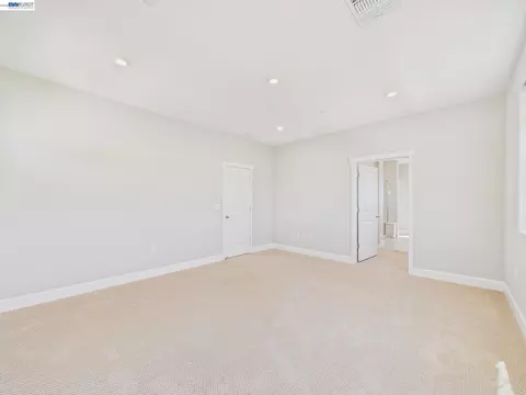 Bedroom - 233 E Central Pkwy, Mountain House, CA 95391 photo 8 of 16