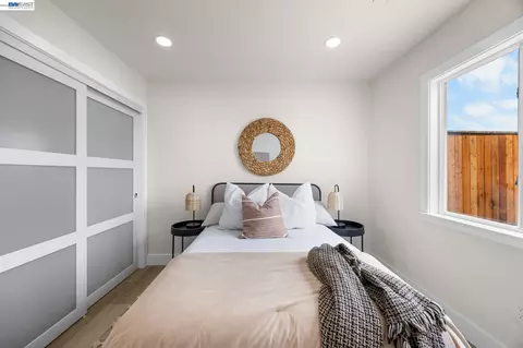 Bedroom - 460 Inverness Dr, Pacifica, CA 94044 photo 2 of 9