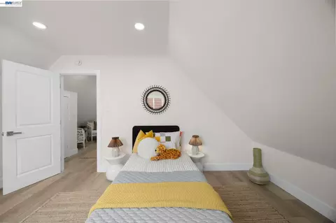 Bedroom - 460 Inverness Dr, Pacifica, CA 94044 photo 6 of 9
