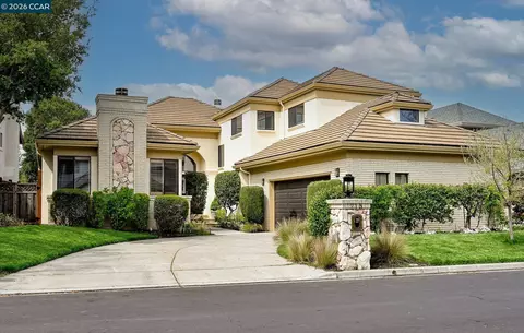 715 Blue Spruce Dr, Danville, CA 94506