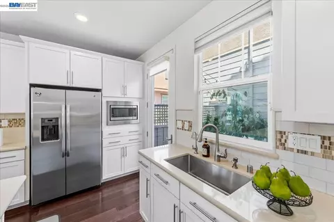 Kitchen - 2857 Alliston Loop, Dublin, CA 94568 photo 4 of 4