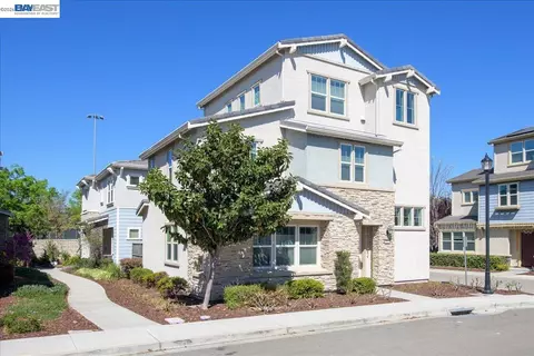 Exterior - 2857 Alliston Loop, Dublin, CA 94568 photo 2 of 4
