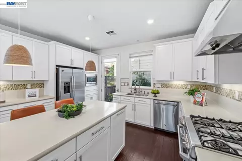 Kitchen - 2857 Alliston Loop, Dublin, CA 94568 photo 3 of 4