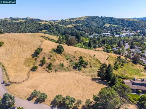 1966 Joseph Dr, Moraga, CA 94556 photo 2
