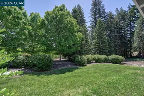 1417 Oakmont Dr #2, Walnut Creek, CA 94595