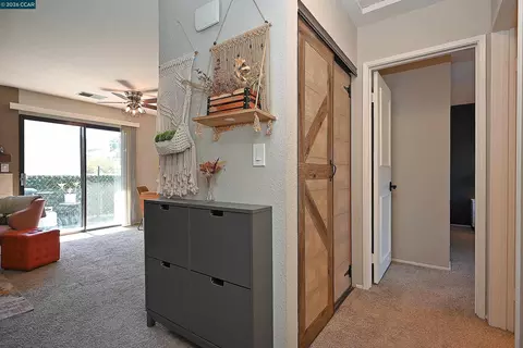 Entry Way - 94 Elder Dr #H, Pacheco, CA 94553 photo 1 of 1
