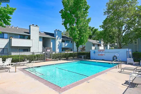 Exterior - 94 Elder Dr #H, Pacheco, CA 94553 photo 7 of 8