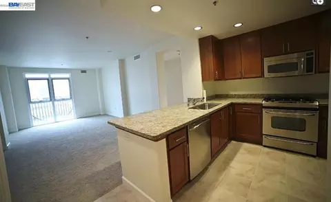 Kitchen - 423 7th St #208, Oakland, CA 94607 photo 1 of 3
