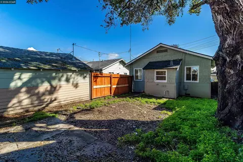 Exterior - 125 Broadway St, Vallejo, CA 94590 photo 8 of 9