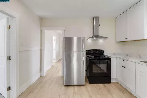 Entry Way - 125 Broadway St, Vallejo, CA 94590 photo 1 of 1
