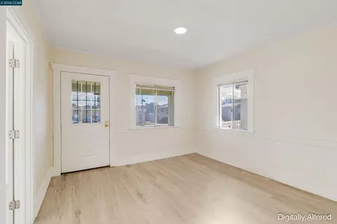 Living - 125 Broadway St, Vallejo, CA 94590 photo 1 of 1