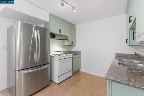 Kitchen - 1522 Harmon St, Berkeley, CA 94703 photo 5 of 10