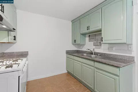 Kitchen - 1522 Harmon St, Berkeley, CA 94703 photo 7 of 10