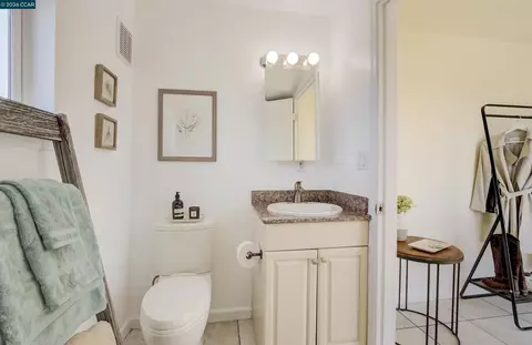 Bath - 1522 Harmon St, Berkeley, CA 94703 photo 1 of 5