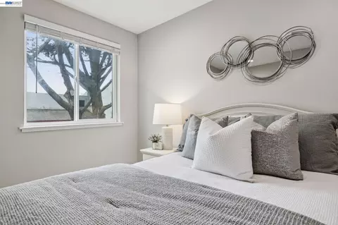 Bedroom - 5003 Palmetto Ave #83, Pacifica, CA 94044 photo 6 of 6