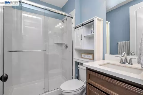 Bath - 4609 Margaret Adele Ln, Tracy, CA 95377 photo 1 of 4