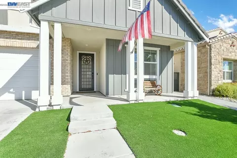 Exterior - 4609 Margaret Adele Ln, Tracy, CA 95377 photo 2 of 7