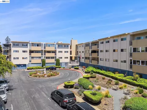 2137 Otis Dr #302, Alameda, CA 94501