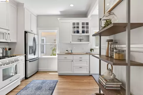Kitchen - 2238 California St, Berkeley, CA 94703 photo 3 of 4
