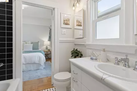 Bath - 2238 California St, Berkeley, CA 94703 photo 2 of 2