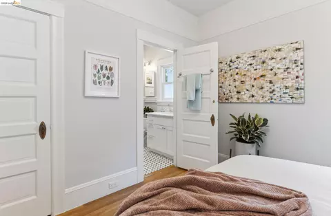 Bedroom - 2238 California St, Berkeley, CA 94703 photo 6 of 7