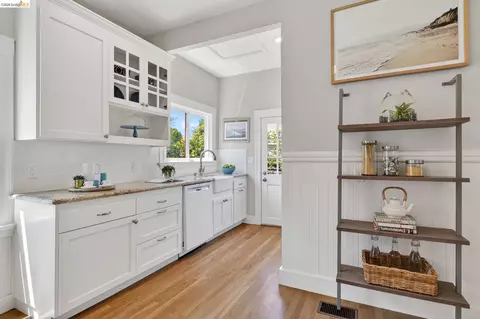 Kitchen - 2238 California St, Berkeley, CA 94703 photo 4 of 4