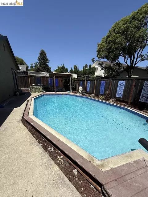 1249 Heavenly Dr, Martinez, CA 94553