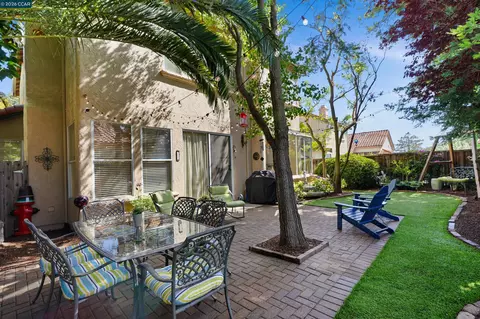 Exterior - 5300 Clearbrook Dr, Concord, CA 94521 photo 2 of 6
