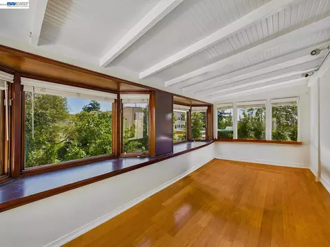 Living - 2366 Cedar St #3, Berkeley, CA 94708 photo 1 of 2