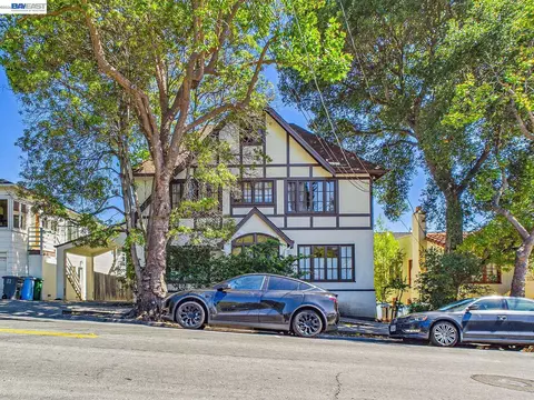 Exterior - 2366 Cedar St #3, Berkeley, CA 94708 photo 2 of 12