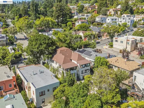 View/Area - 2366 Cedar St #3, Berkeley, CA 94708 photo 7 of 13