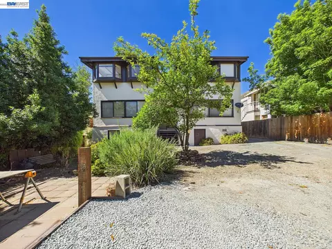 Exterior - 2366 Cedar St #3, Berkeley, CA 94708 photo 6 of 12