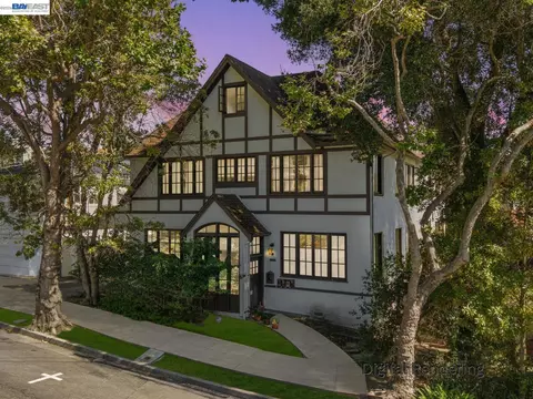 2366 Cedar St #3, Berkeley, CA 94708