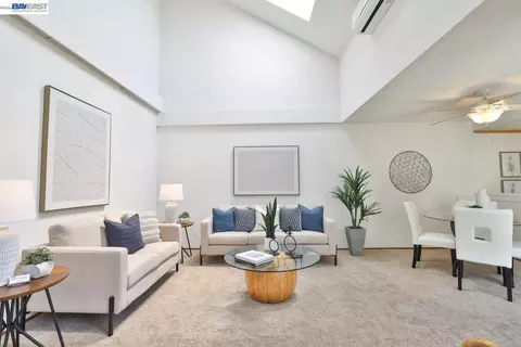 1327 Star Bush Ln, San Jose, CA 95118